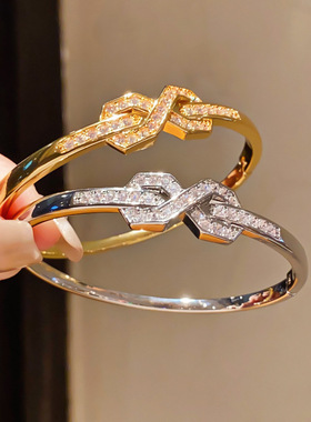 18k真金电镀轻奢锆石交叉缠绕手镯个性气质独特手环小众手饰
