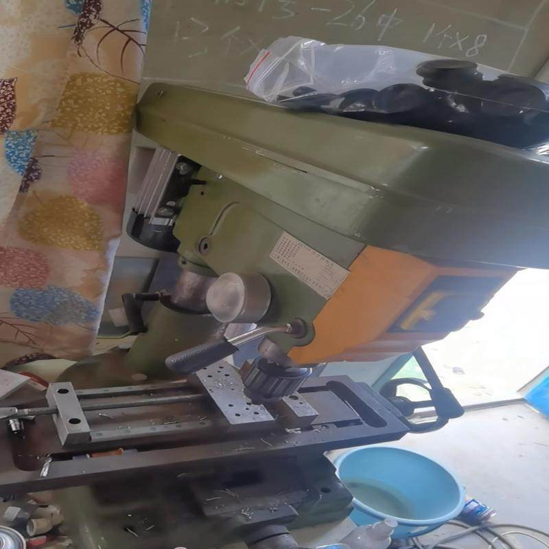 检测220v的钻铣床，没啥好介绍的，能动，需要的来拿走 咨询