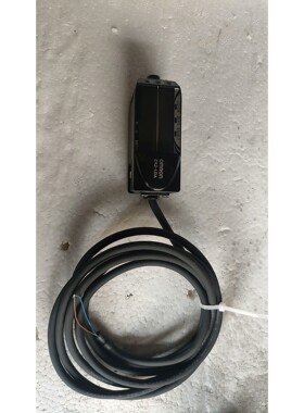 件欧姆龙智能激光位移传感器  ZX2LDA11  正品维修咨询