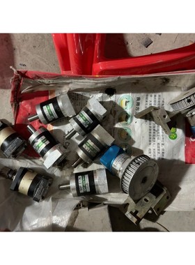 减速机便宜卖35元一个任选蓝色巳 议价 维修