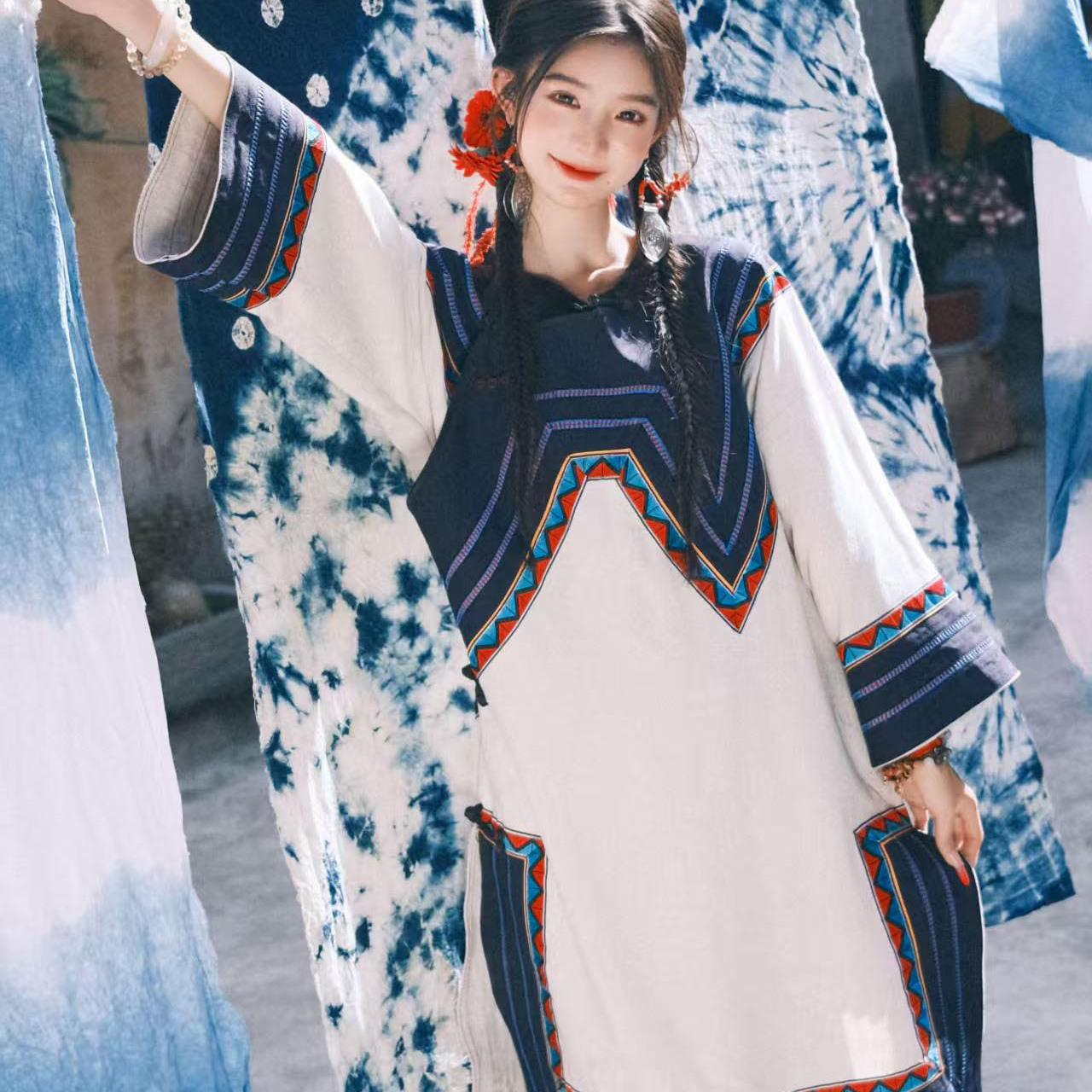 笨笨蛇白色条纹款棉麻彝族服装女