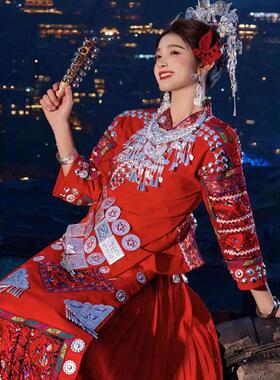 新款苗族盛装红色精美刺绣苗家传统婚服少数民族土家族演出服摄影