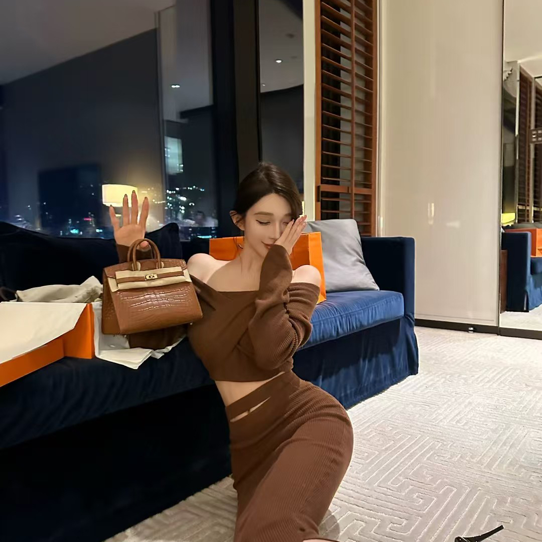 MS STUDIO-白兰地布朗纯欲一字肩针织衫+包臀半身裙套装55267