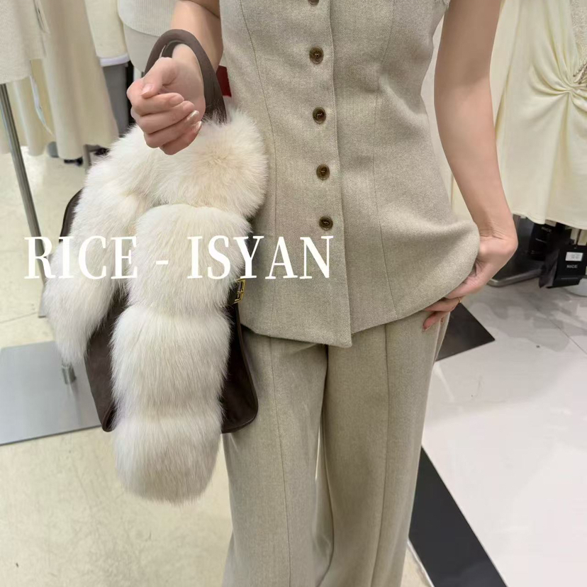 RICE- ISYAN-冬上新RICEIS设计感抹胸显瘦修身背心5211