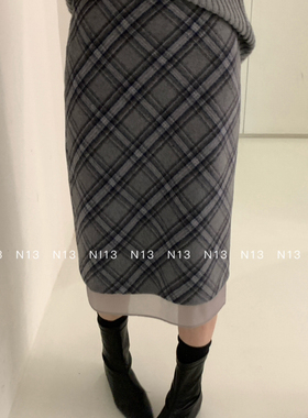 NI.13 STUDIO-年早春轻奢灰调格纹印花高腰显瘦直筒裙半身裙96050