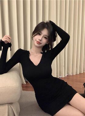 紫色辣妹长袖T恤连衣裙女秋季短裙纯欲深v领性感收腰紧身包臀裙子