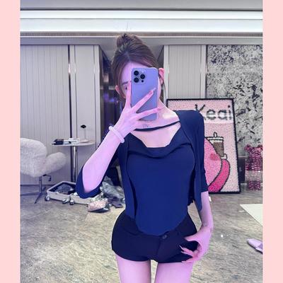 现货 MISS WU显瘦女上衣纯欲性感束带弧摆吊带+无扣开衫套装