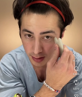 哈德森·威廉姆斯 Hudson Williams同款字母串珠手链串 巅峰对决