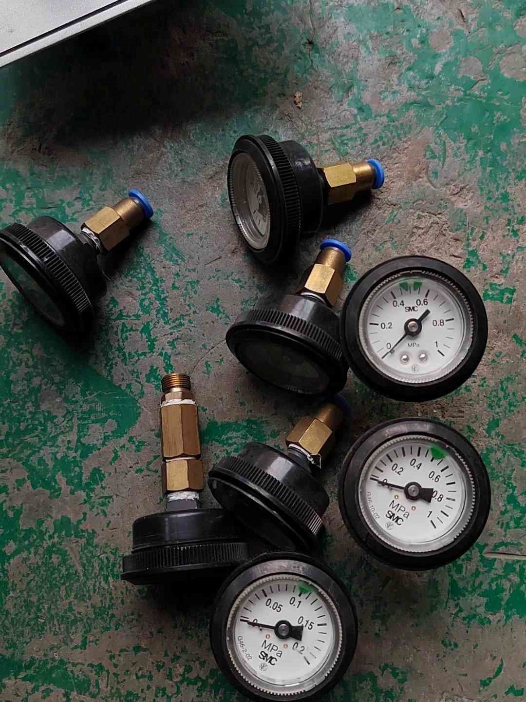 smc压力表g46-10-02,15个,g46-2-02,2询价*