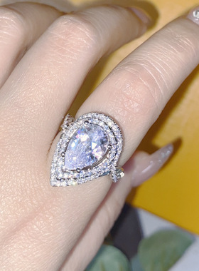 高级感满钻璀璨闪闪仿莫桑戒指女