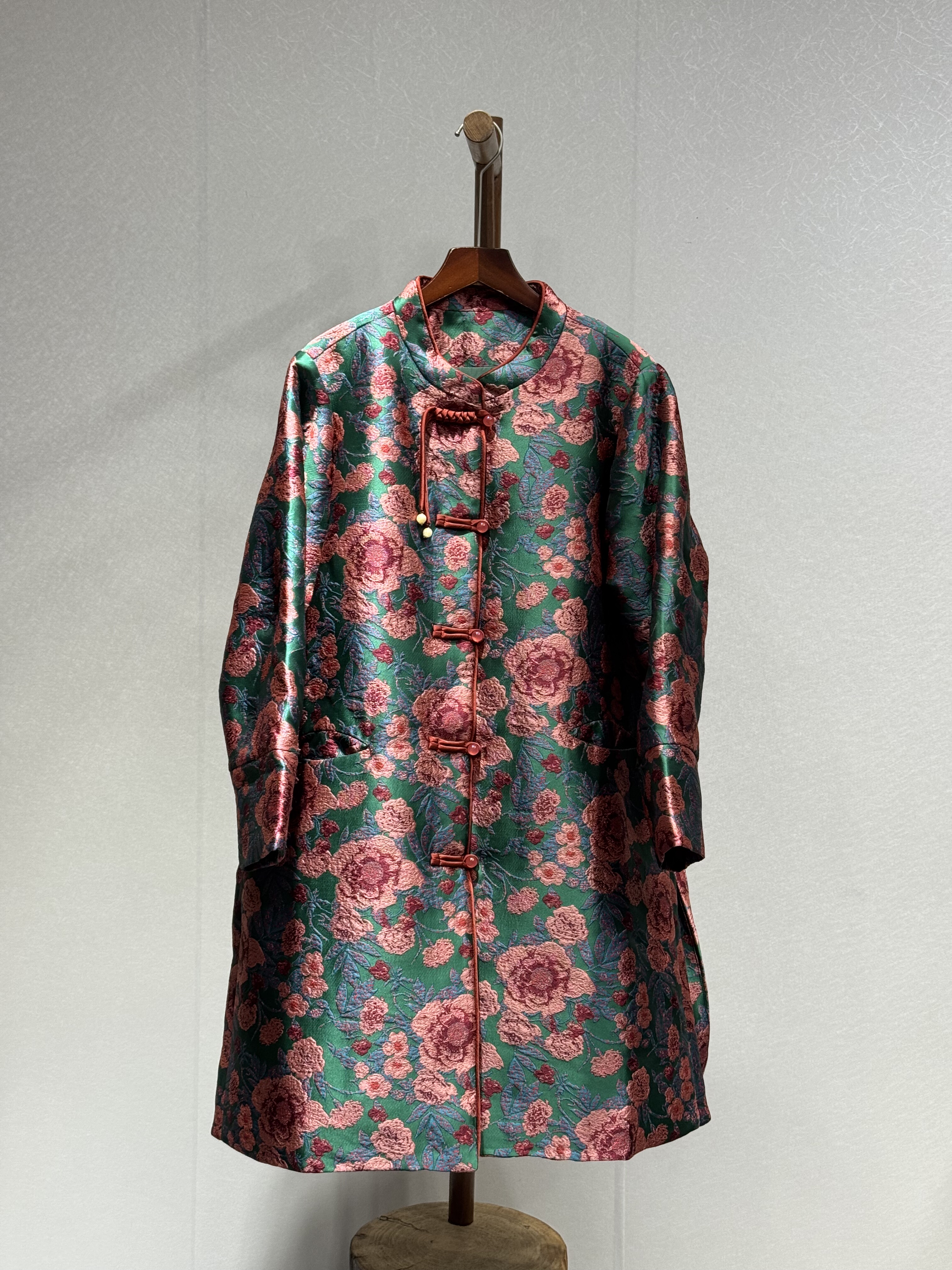 原创设计 重磅织锦 时尚百搭休闲盘扣大牌范长款棉服580