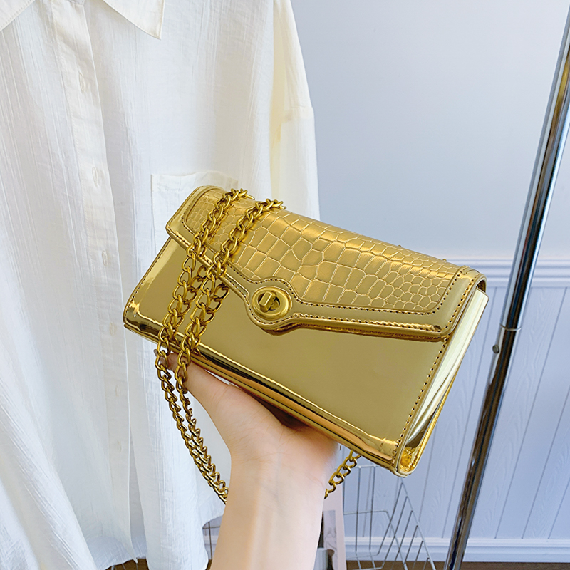 链条斜挎包2024夏季新款时尚亮面复古鳄鱼纹单肩包潮流行休闲女包