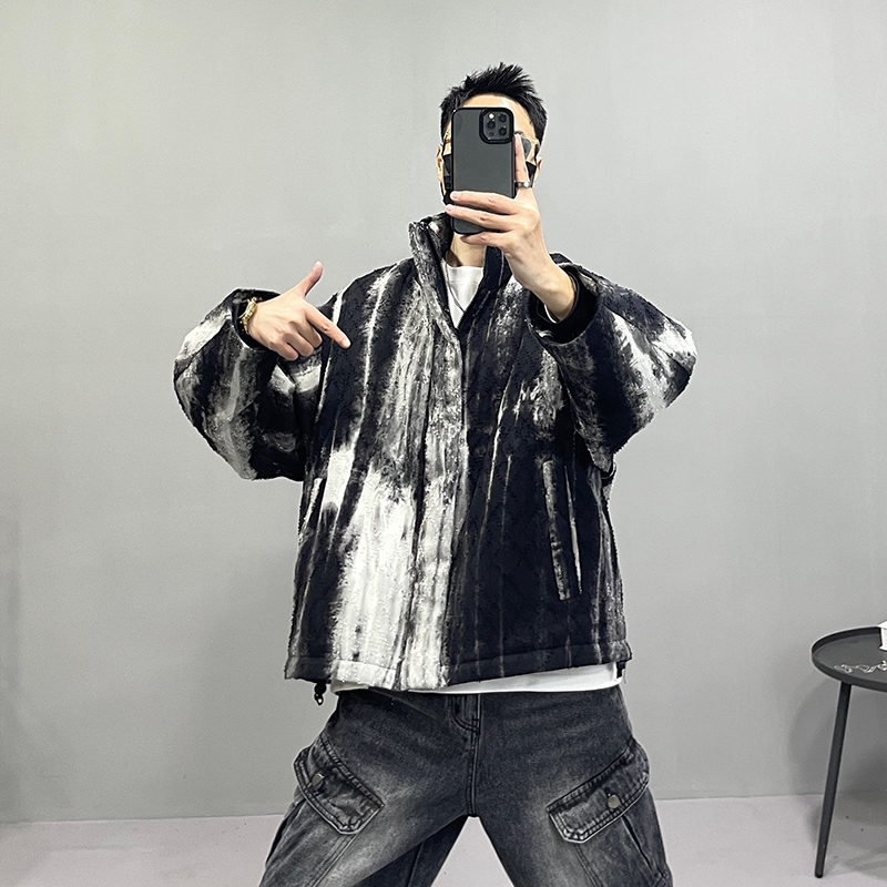 大风车潮牌立领撞色磨破羽绒服