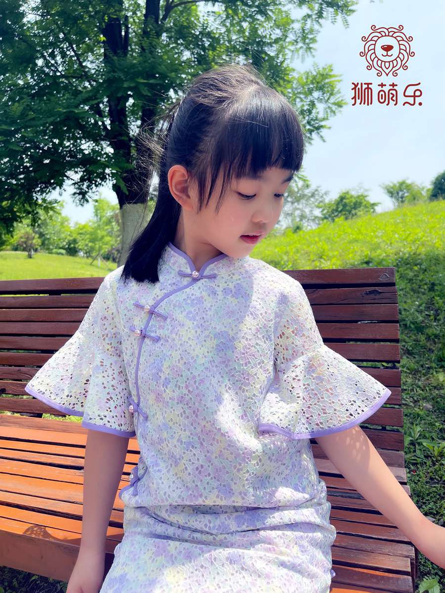 狮萌乐儿童唐装新款棉感清新粉紫色蕾丝旗袍连衣裙唯美廓形喇叭袖