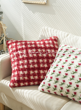 简约ins风圣诞节新年主题红色喜庆抱枕客厅沙发场景布置装饰靠枕