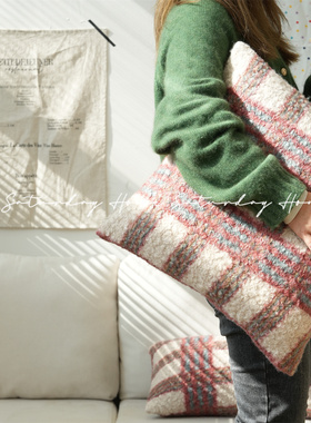 轻奢北欧现代羊圈绒红蓝格子抱枕套沙发床头抱枕靠垫样板间民宿