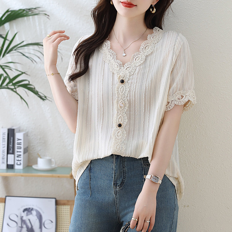 九月陌墨短袖衬衫V领女夏2024新款欧纲宽松洋气小衫减龄显瘦上衣