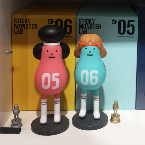 限量公仔手办韩国怪物研究所