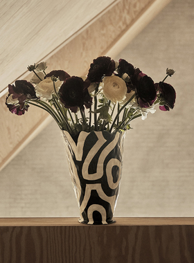 sort丹麦HAY不规则手工陶瓷花瓶北欧装饰艺术抽象花器SHADOW VASE