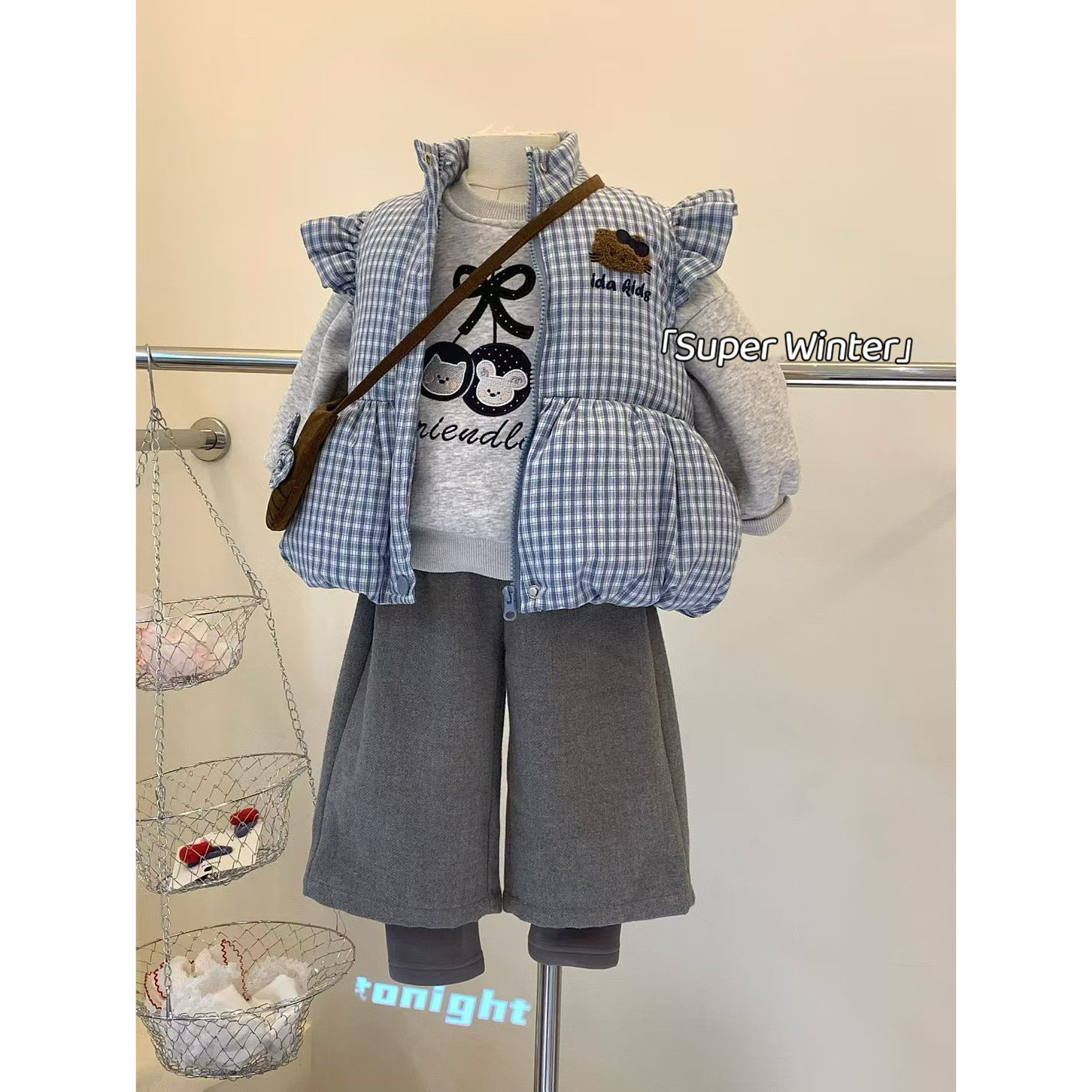 女童冬季新款韩版DK洋气夹棉加厚卡通格子马甲外套刺绣卫衣三件套