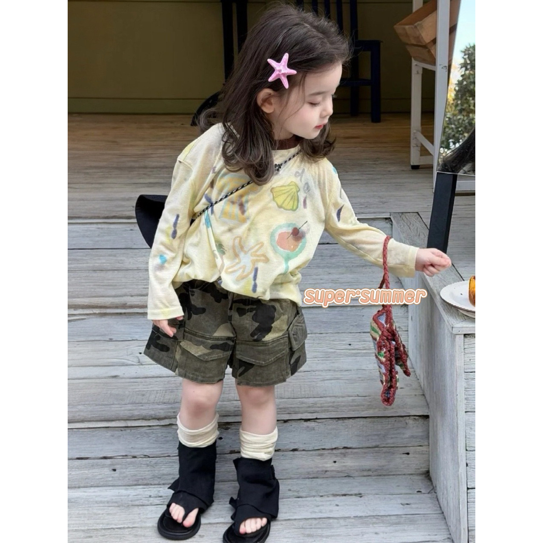 女童26夏季新款韩版涂鸦水果背心上衣防晒套头衫迷彩工装裤时尚款
