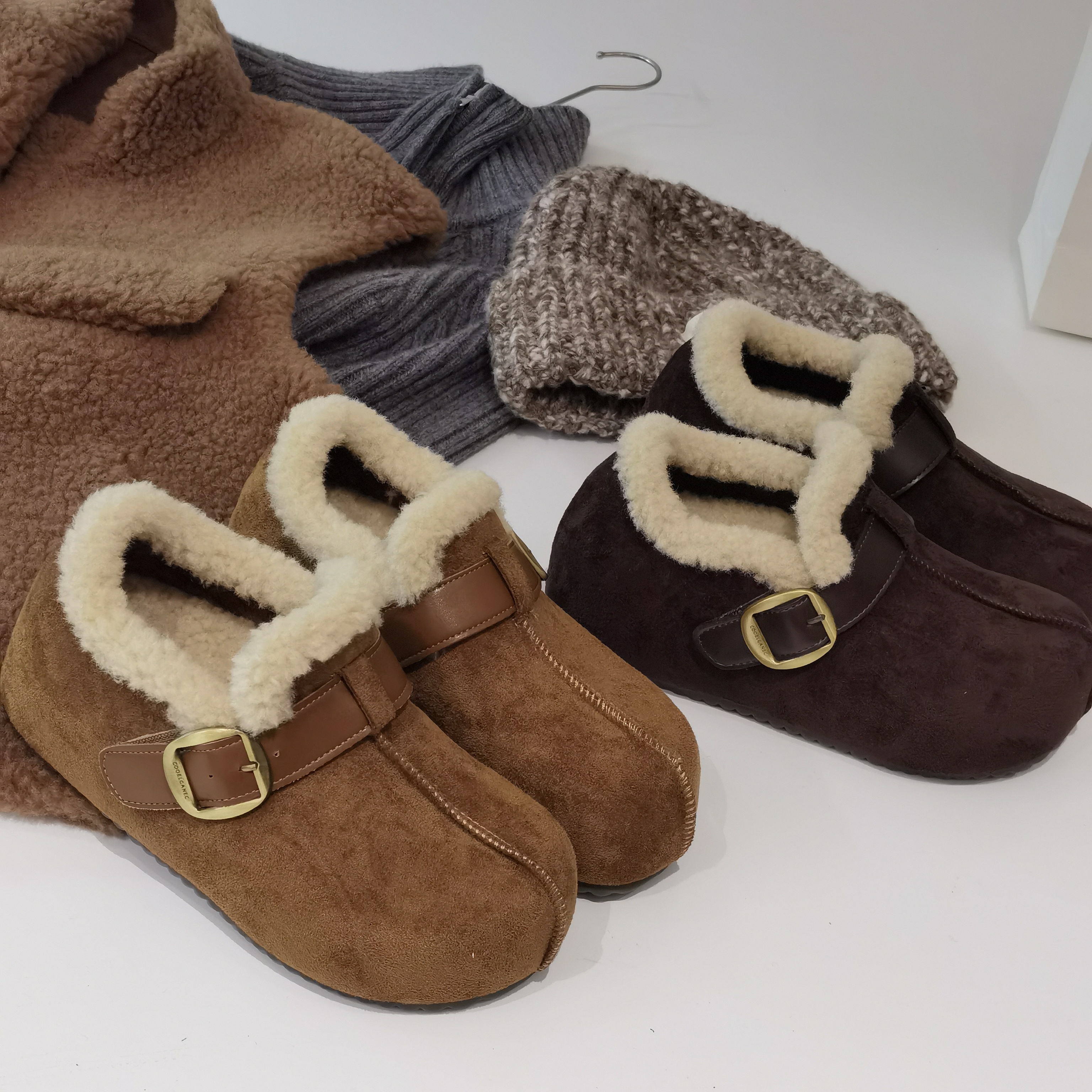 新款女秋冬加绒保暖鞋舒软全包勃肯鞋雪地棉鞋内增高9923