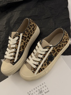 真皮平底马毛豹纹休闲板鞋 新款 五角星防滑脏脏鞋 2090 女春季