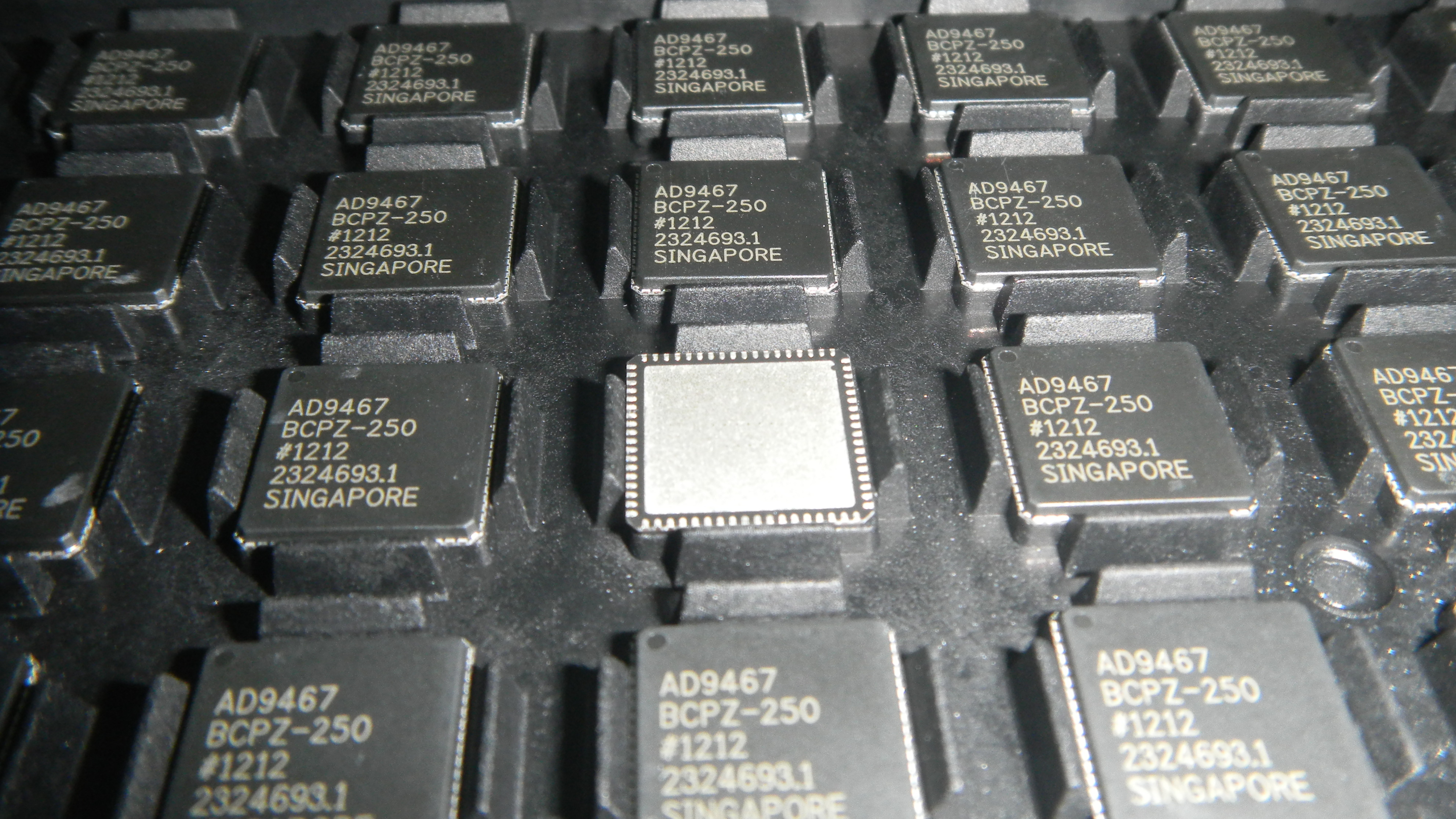 全新原装 AD9467BCPZ-250 AD9467 贴片LFCSP72 BCP数模转换器芯片