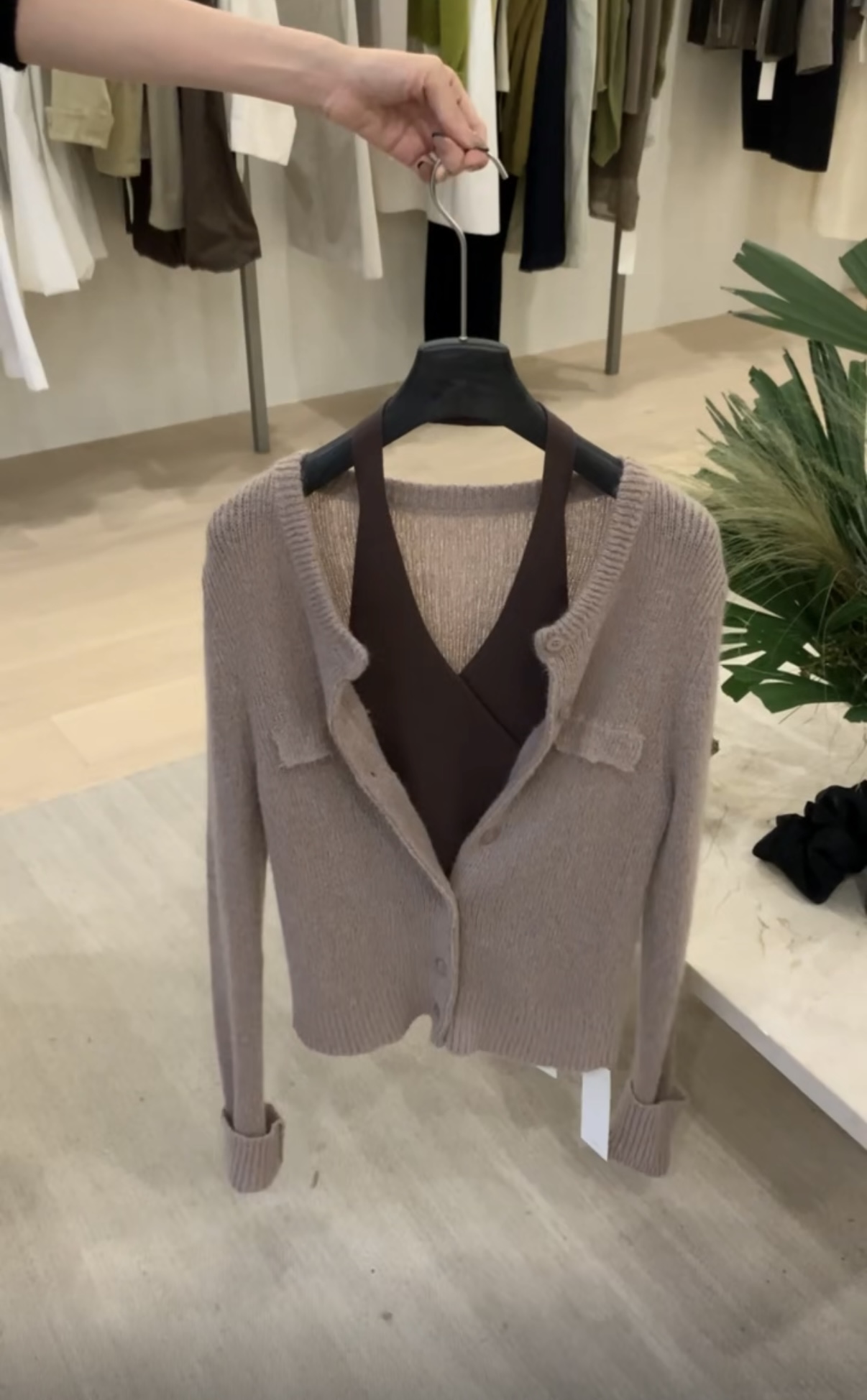 特价Focuse正品25早秋新品两件套背心毛衣开衫