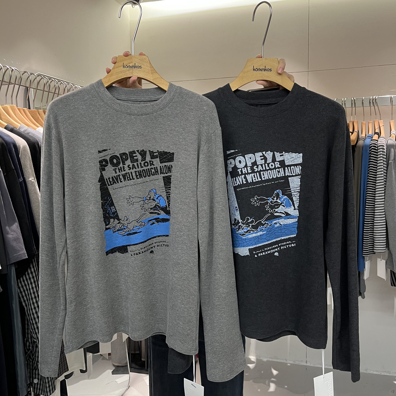 字母卡通图案磨毛宽松长袖T恤