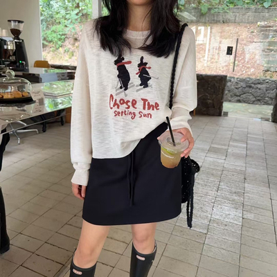 圆领字母卡通插肩袖竹节麻针织衫