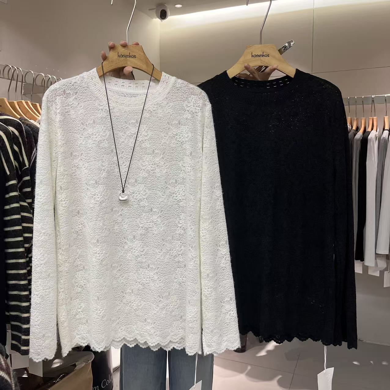 韩版时尚蕾丝拼接圆领长袖T恤女