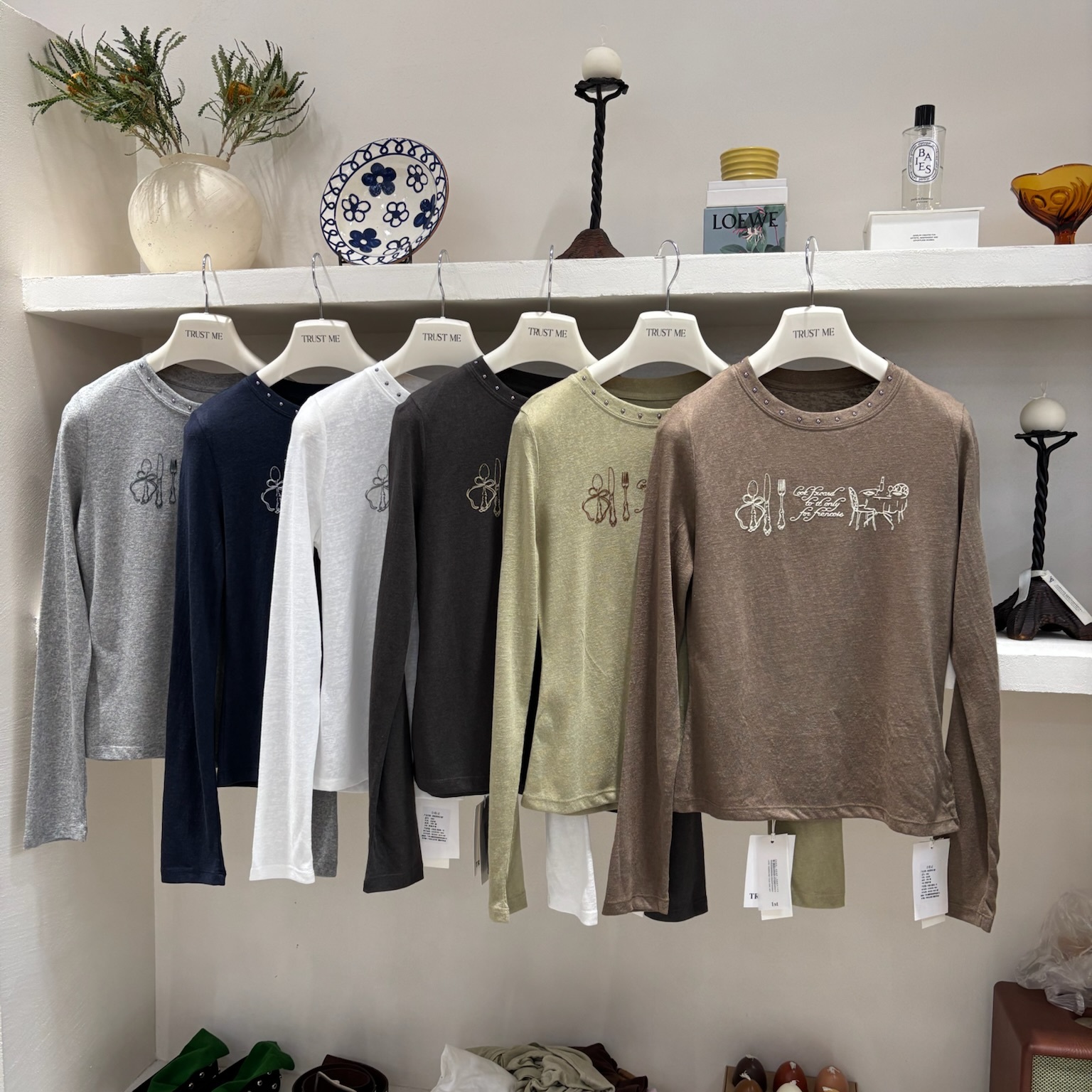 卡通图案植绒烫钻长袖T恤