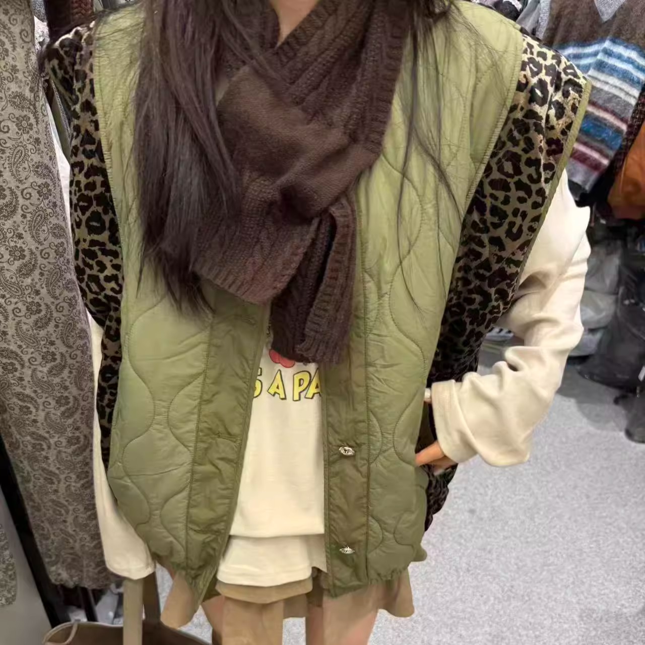 V领拼接豹纹单排扣薄棉马夹