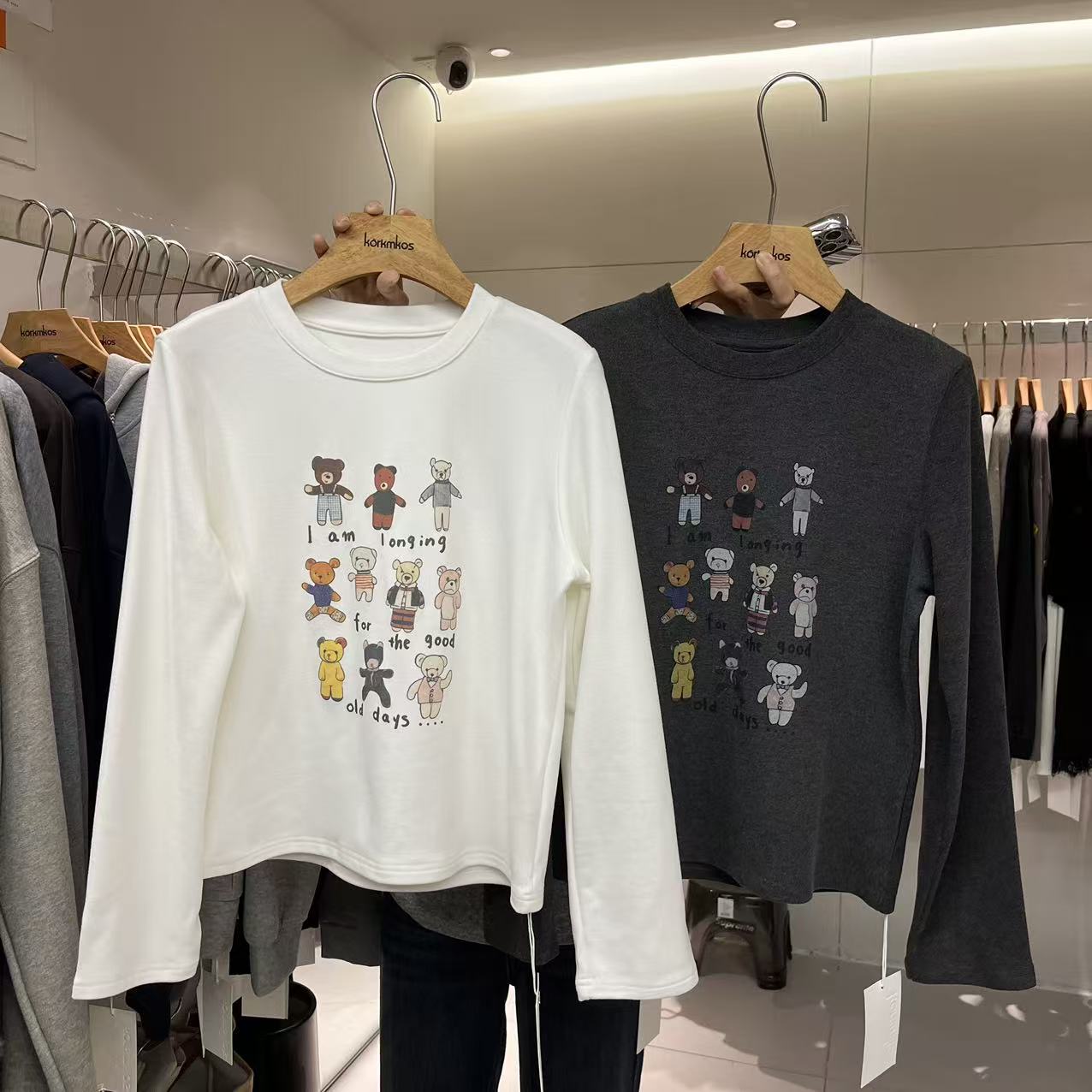 卡通图案磨毛宽松长袖T恤