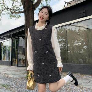 早秋穿搭一整套黑色复古小香风蝴蝶结刺绣背心连衣裙木耳边衬衫女