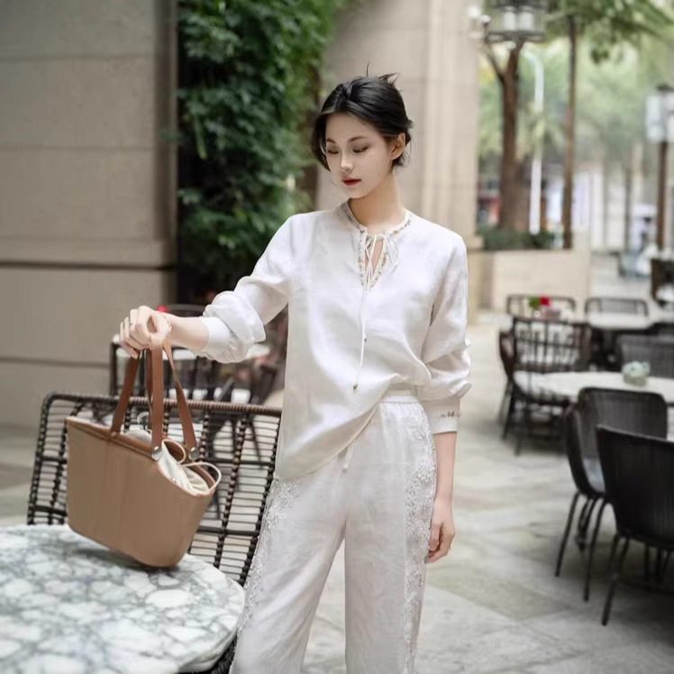 新中式衬衫女长袖2026新款亚麻衬衣手工钉珠亚麻小衫上衣圆领