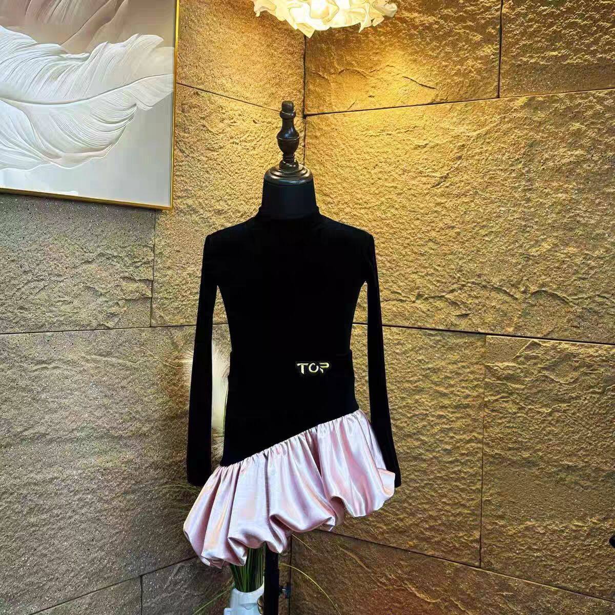 新品TOP粉天鹅秋冬云感丝绒高弹专业拉丁舞服练功服舒适透气高弹