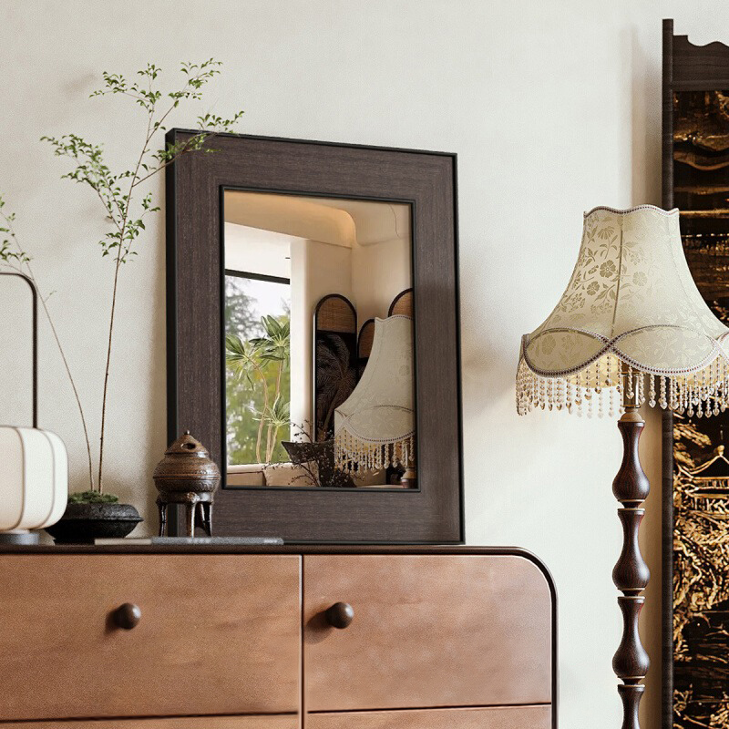 中古风软装搭配法式墙面装饰镜子