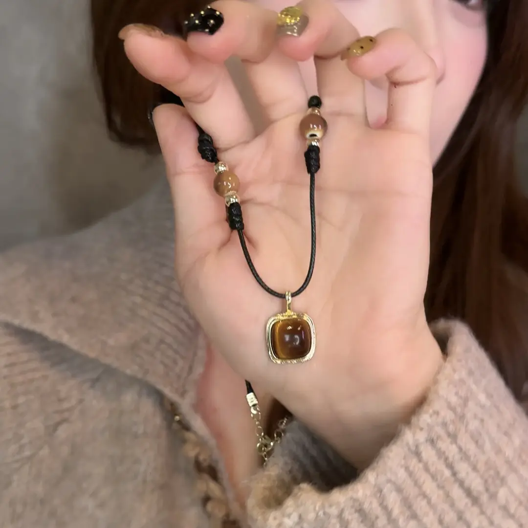 橘几铜合金皮质吊坠虎眼石吊坠