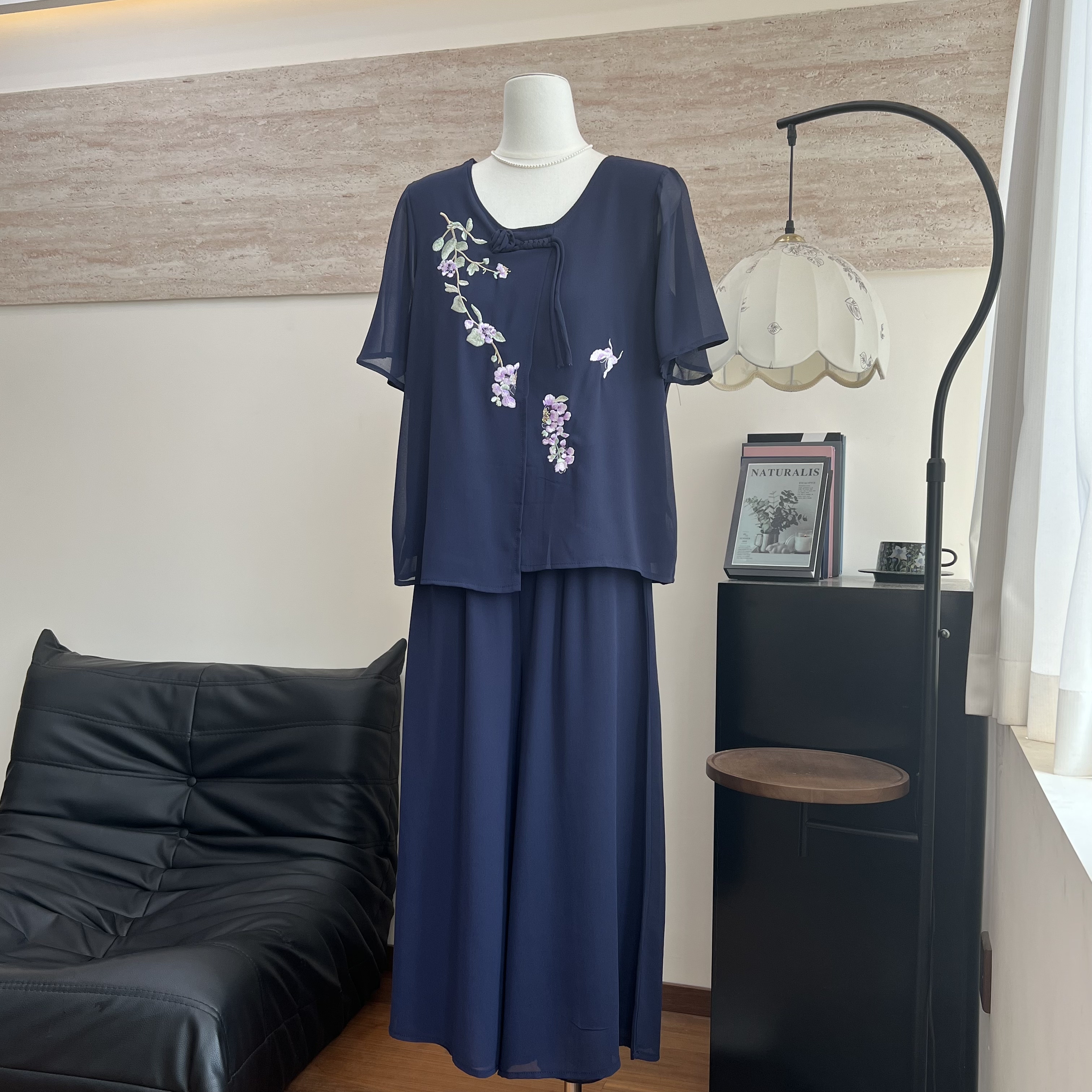 时尚洋气新款妈妈装夏季短袖雪纺T恤中老年女奶奶款上衣裤子套装