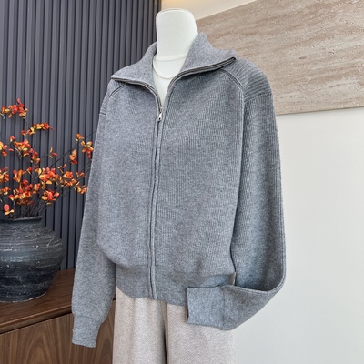 时尚洋气新款秋季针织翻领外套