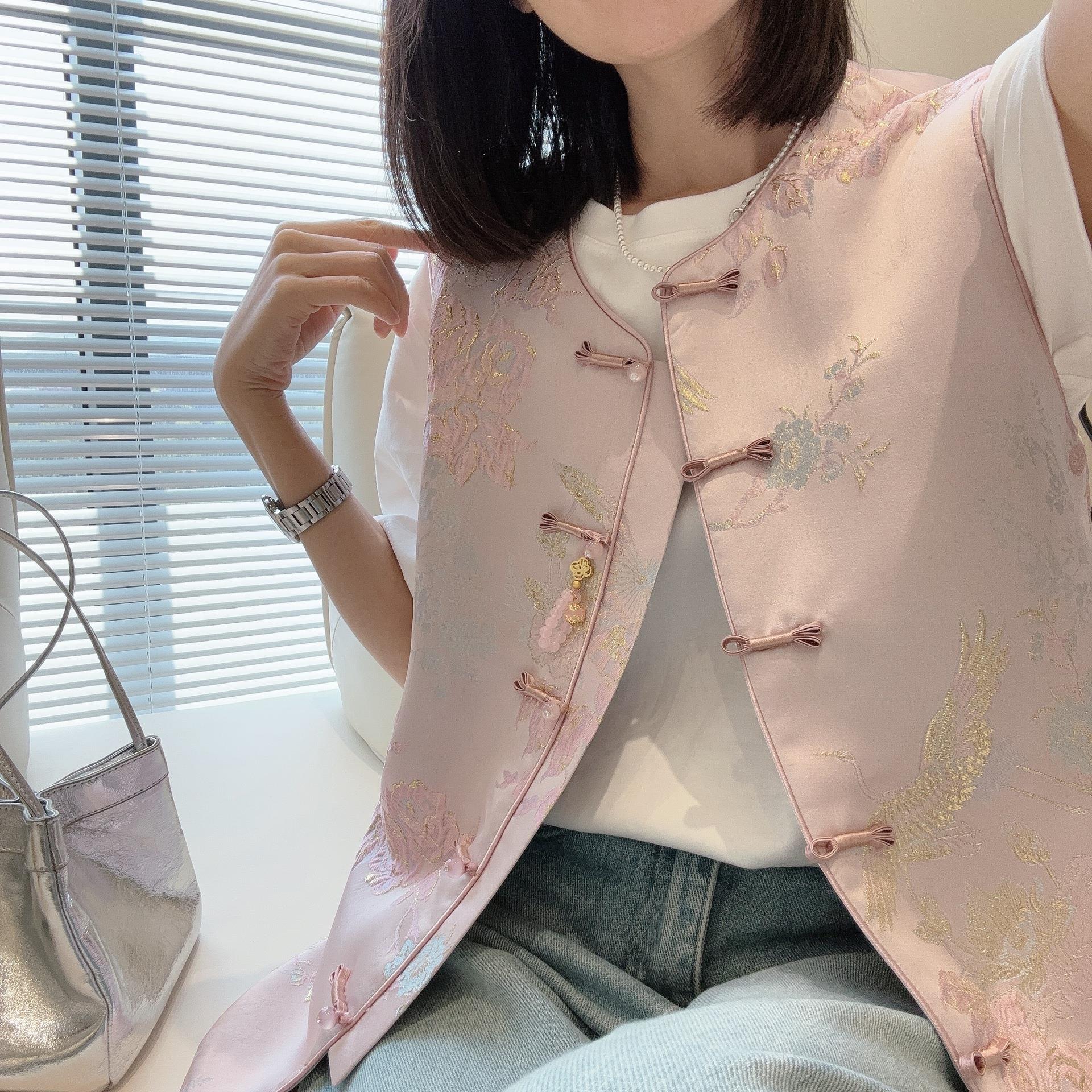 新中式盘扣国风刺绣马甲女轻薄复古提花马夹上衣25早春新G021617
