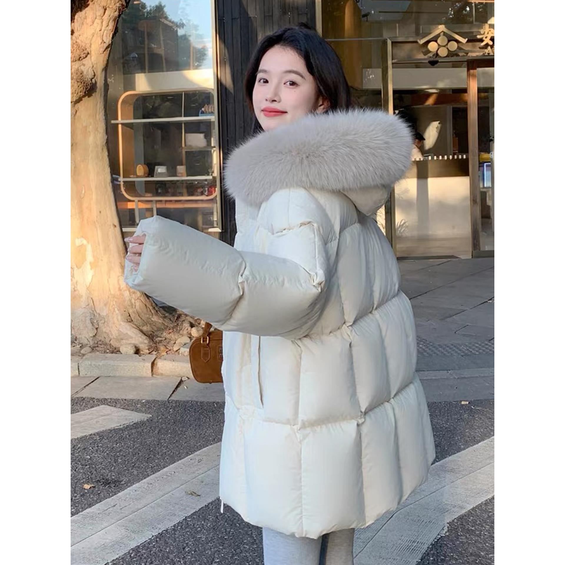 小个子羽绒服女中长款2025年冬季超好看大毛领宽松面包服外套高端