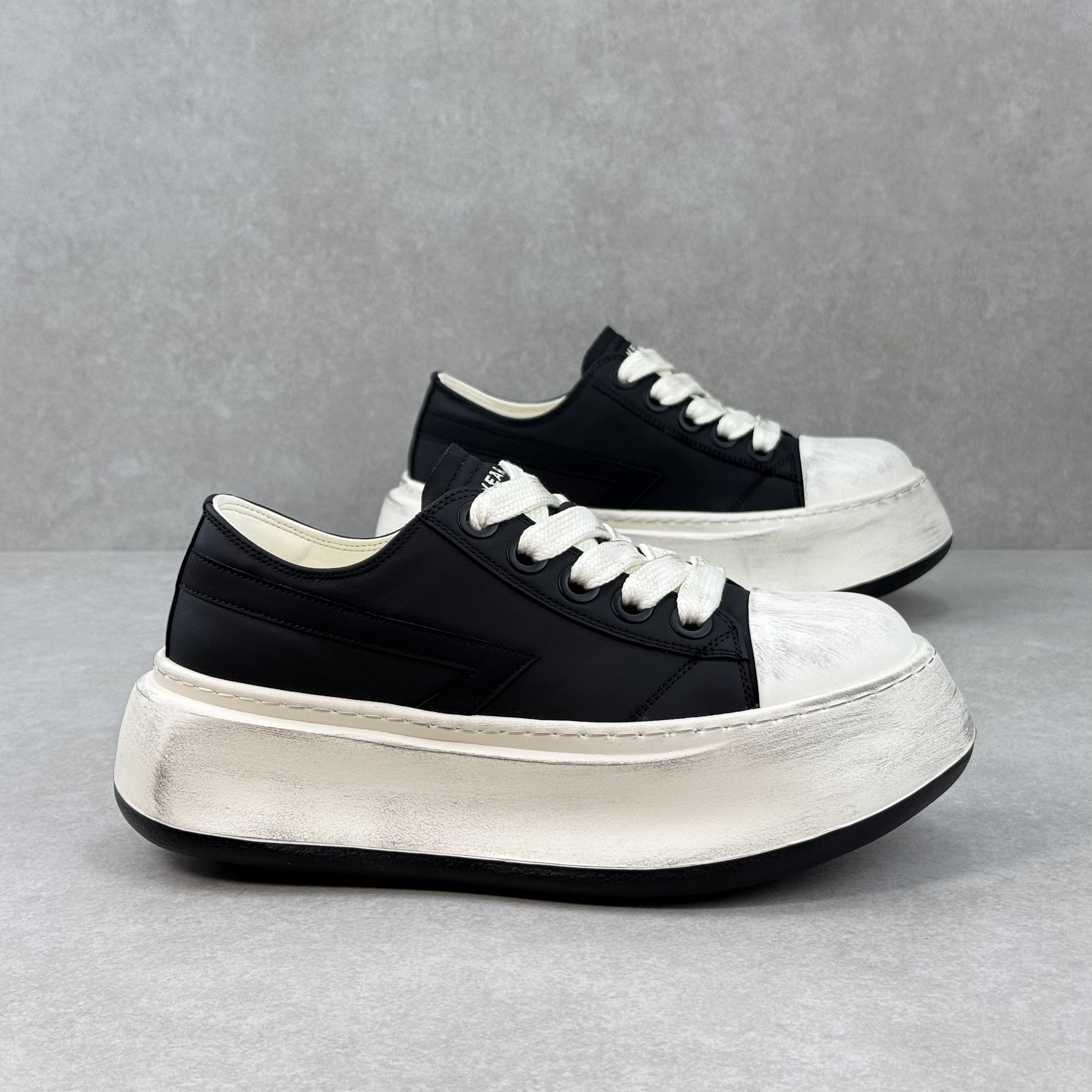 美式潮流小众设计松糕男鞋休闲新款户外复古擦色真皮厚底轻便板鞋