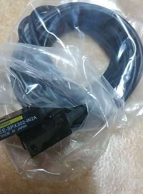 EE-SPX305-W2A        E32-CC200             E2E-X1C1