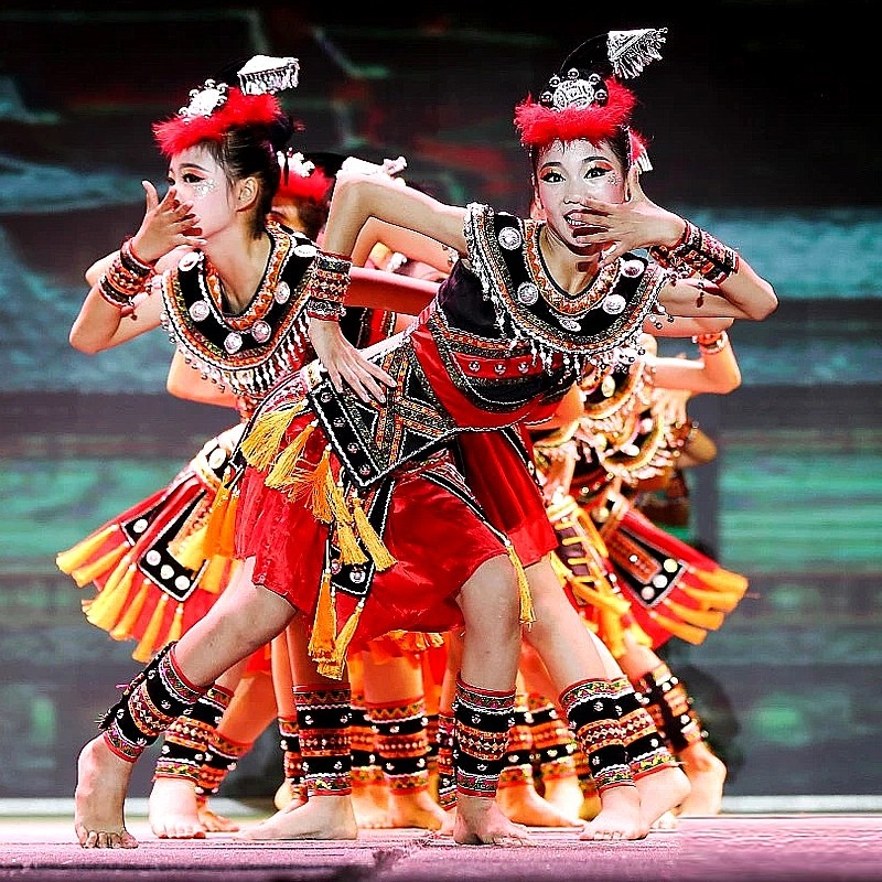 六一女童铃呦灵苗族彝族表演服儿童壮族侗族土家瑶族舞蹈演出服