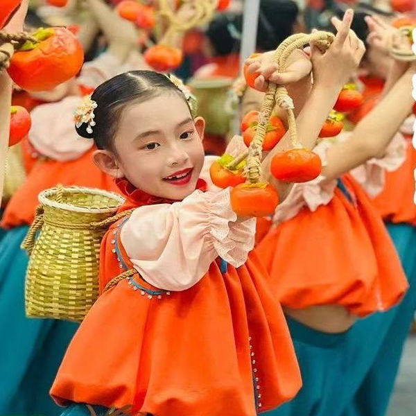 第十三届小荷风采柿柿如意舞蹈服