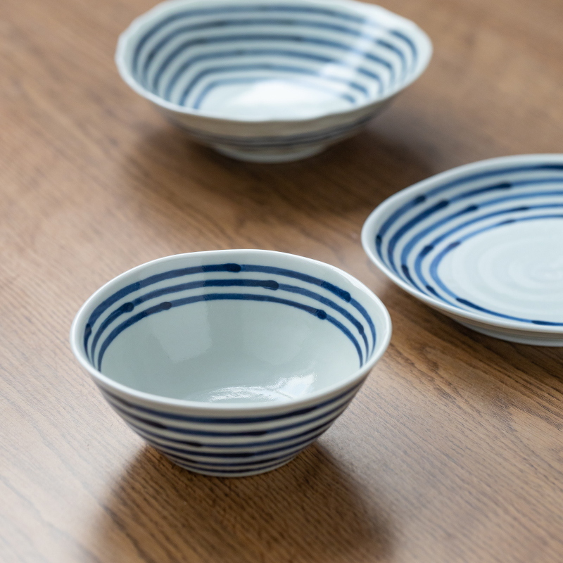 日本进口有田烧釉下彩复古手绘蓝染条纹钵碗变形浅口碗平盘早餐碗
