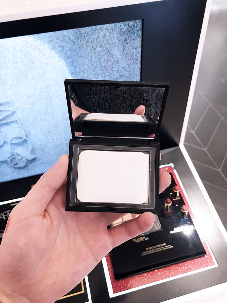 Nars纳斯裸光透明色蜜粉饼持久控油定妆裸光蜜粉饼大白饼新款 10g在类目 彩妆/香水/美妆工具, 粉饼中 - 来自Buy2taobao.com提供专业的淘宝代购服务